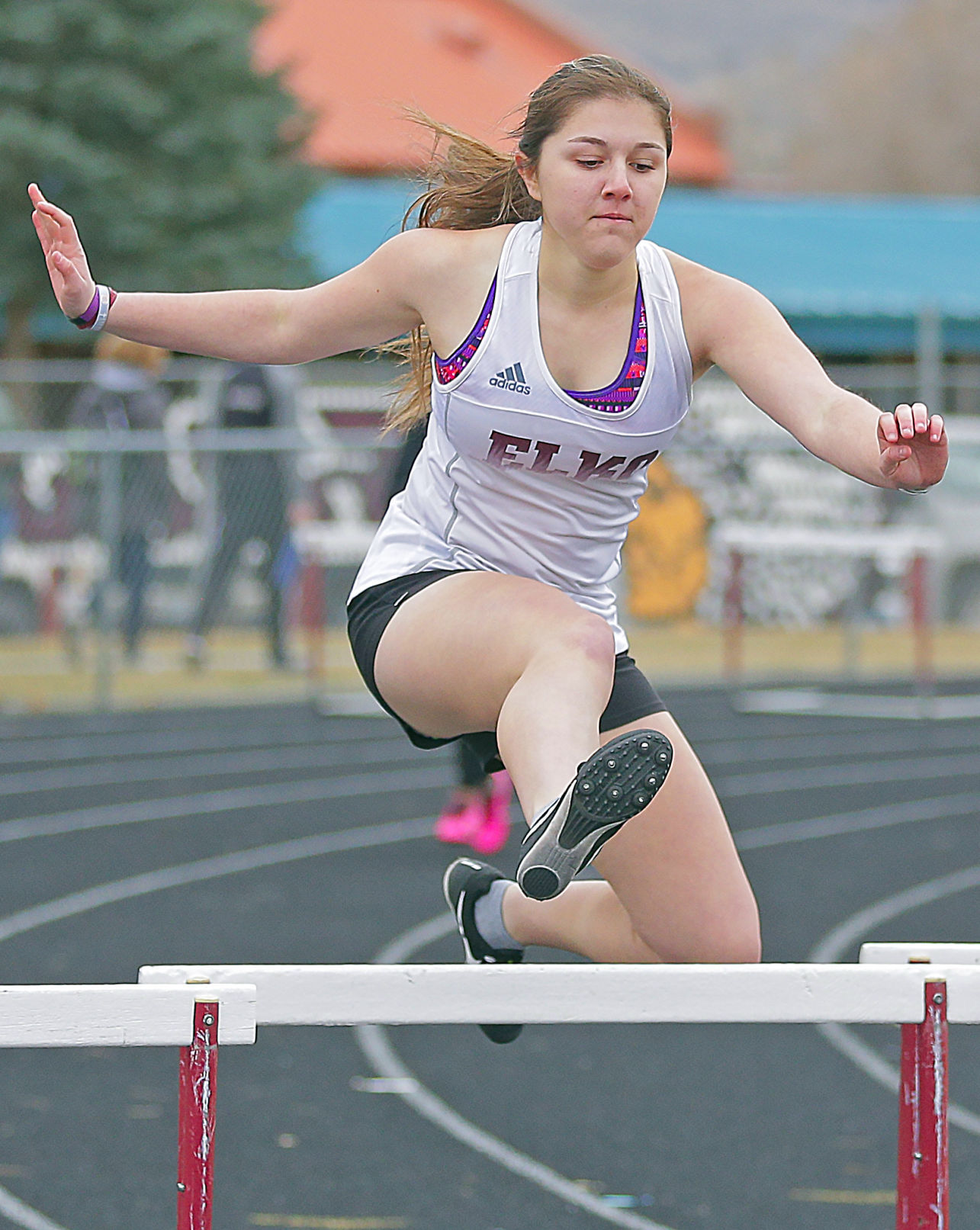 031120-elk-spt-elko-track-sydnee-rizo.jpg